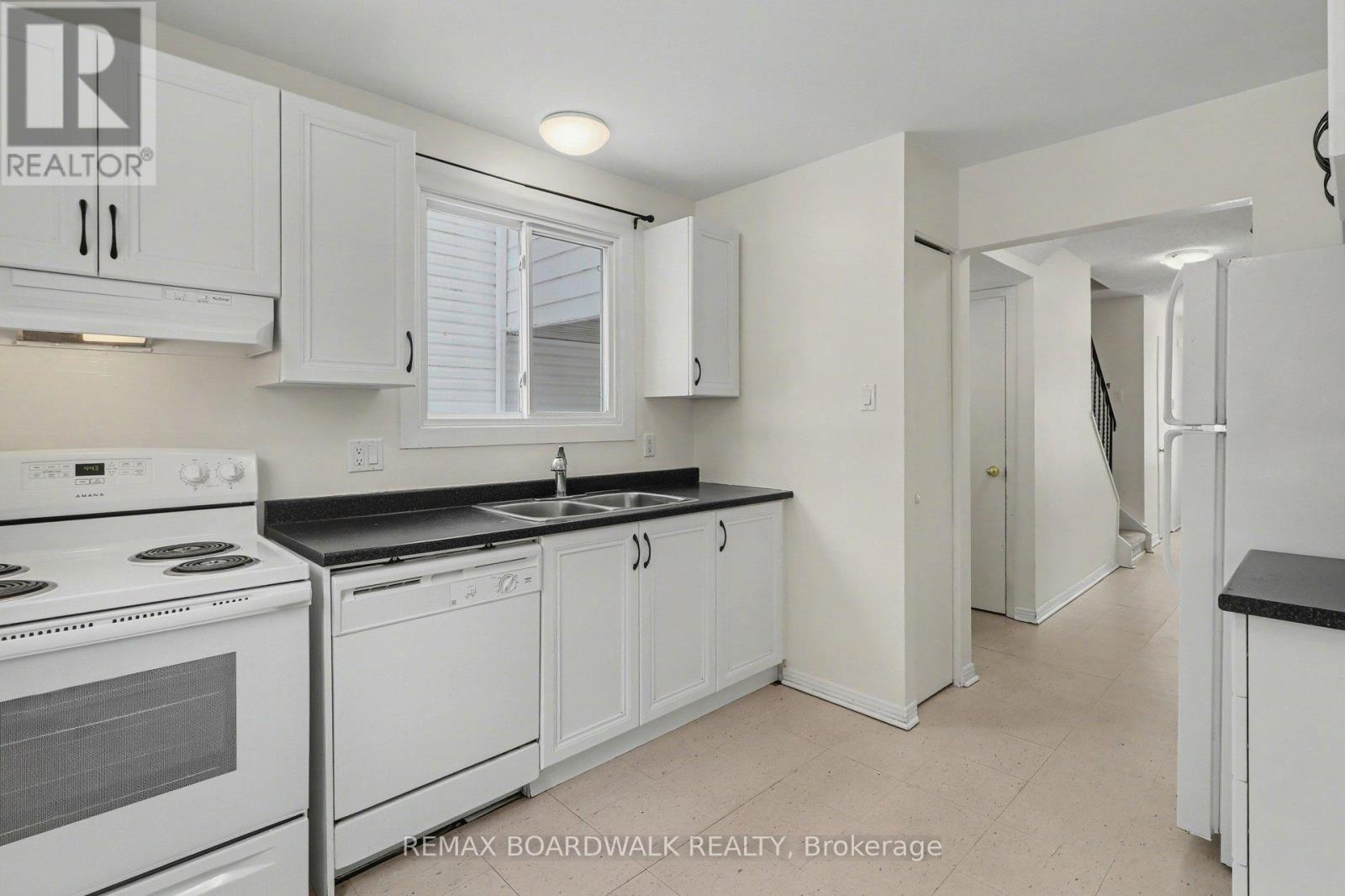 2508 Autumn Hill Crescent, Ottawa, Ontario  K1B 4M7 - Photo 18 - X12905608