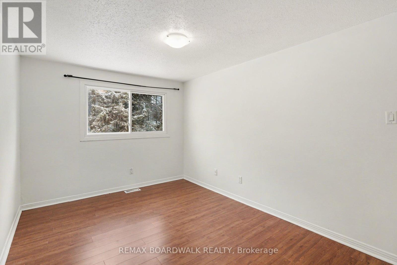 2508 Autumn Hill Crescent, Ottawa, Ontario  K1B 4M7 - Photo 21 - X12905608