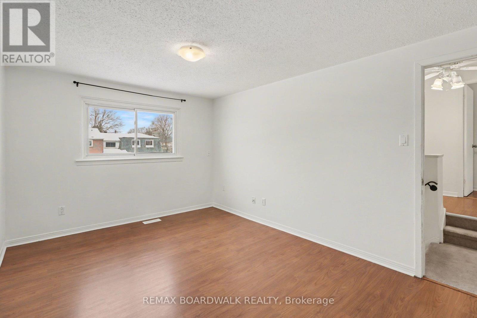2508 Autumn Hill Crescent, Ottawa, Ontario  K1B 4M7 - Photo 26 - X12905608