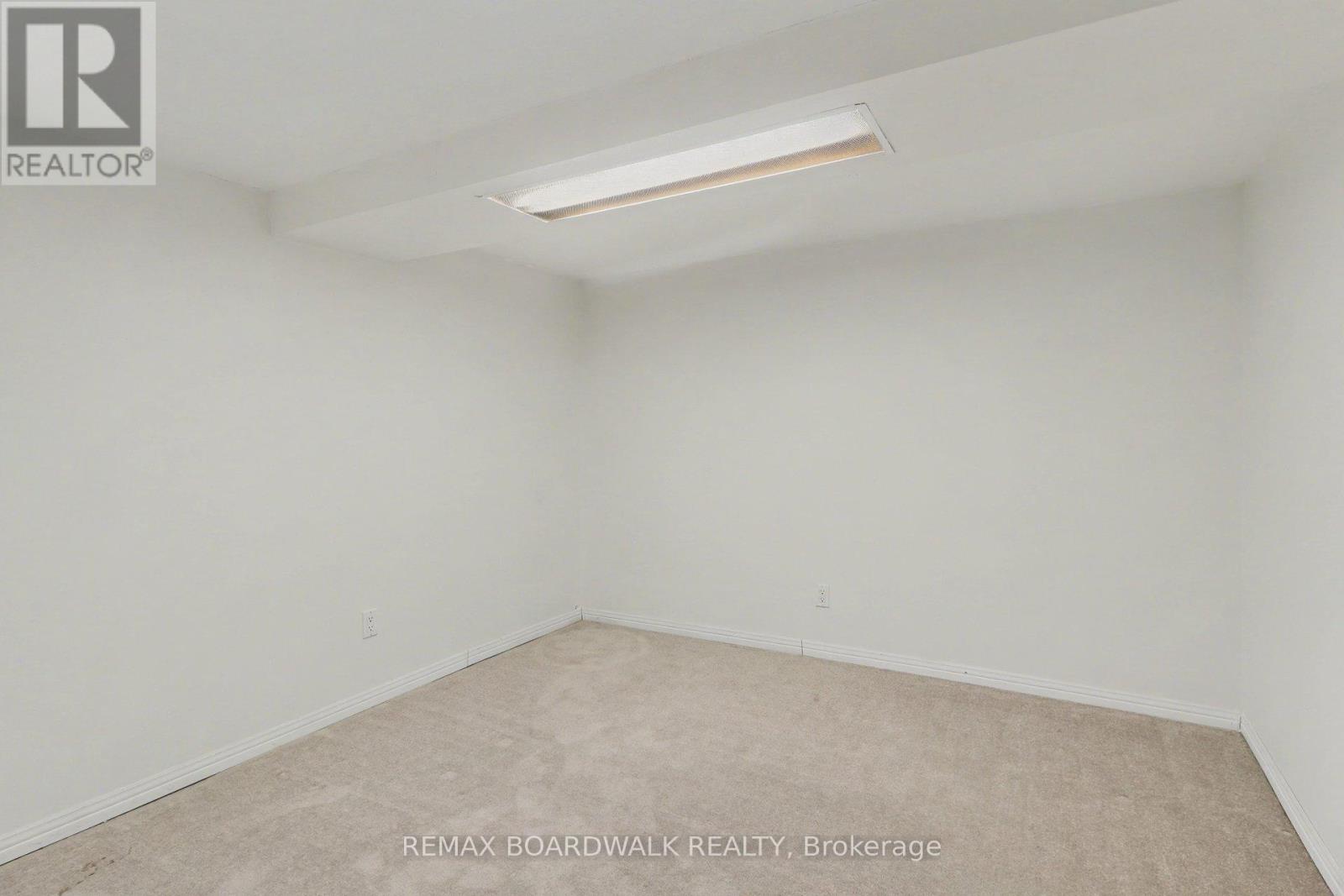 2508 Autumn Hill Crescent, Ottawa, Ontario  K1B 4M7 - Photo 38 - X12905608