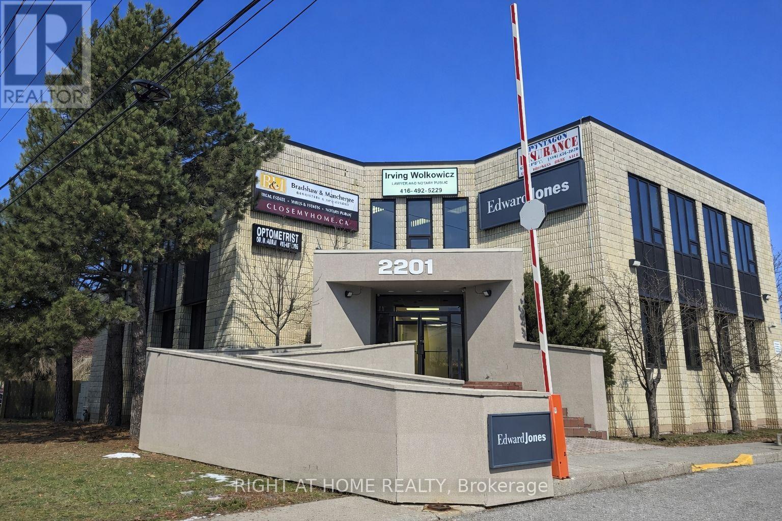 102 - 2201 WARDEN AVENUE, Toronto, Ontario