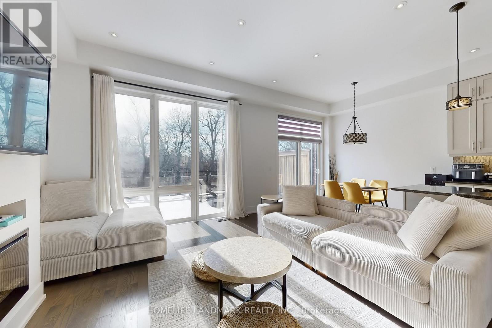 22 Crestridge Drive, Vaughan, Ontario  L4J 0K1 - Photo 3 - N12905610