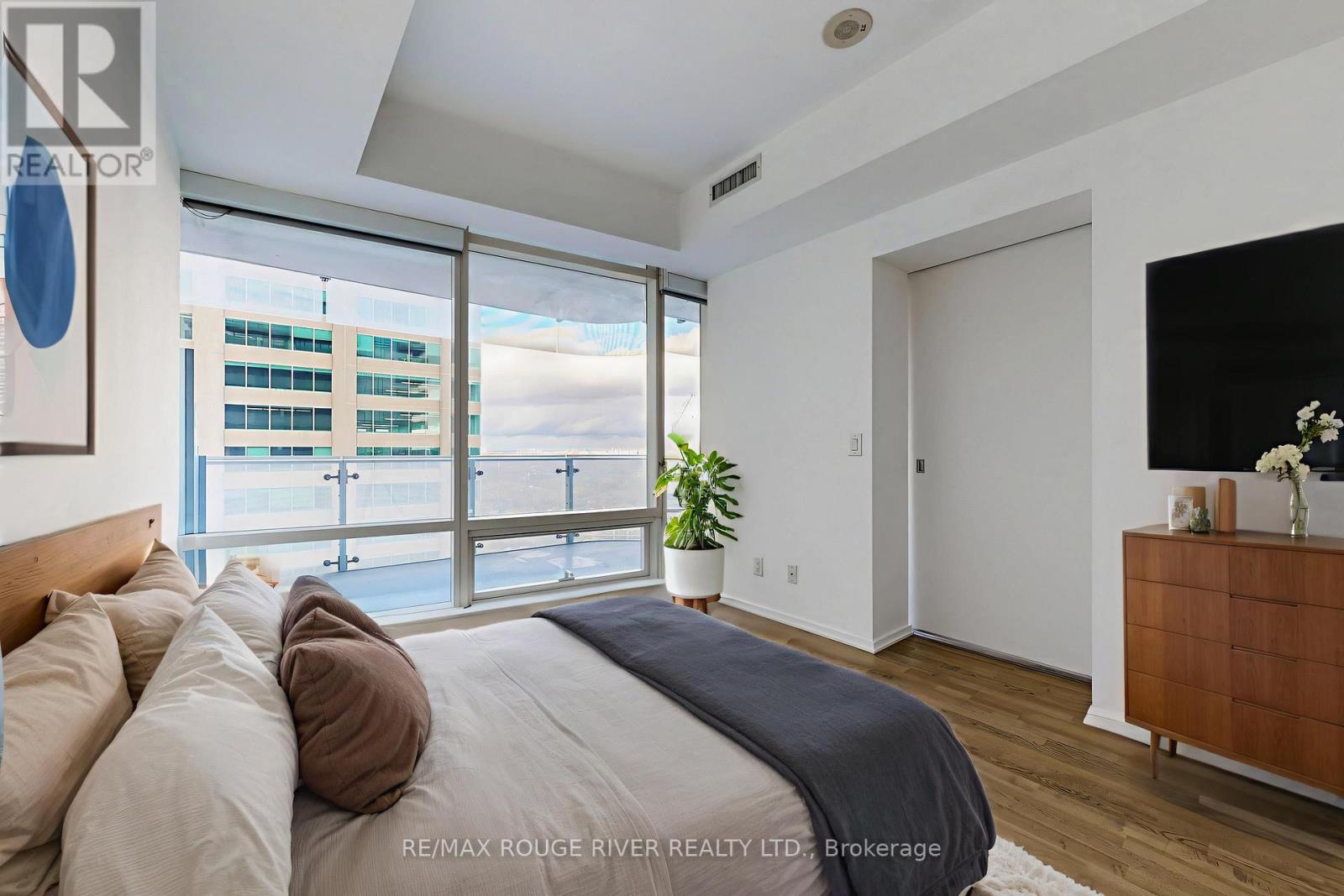 3211 - 1 Bloor Street E, Toronto, Ontario  M4W 1A9 - Photo 16 - C12796508