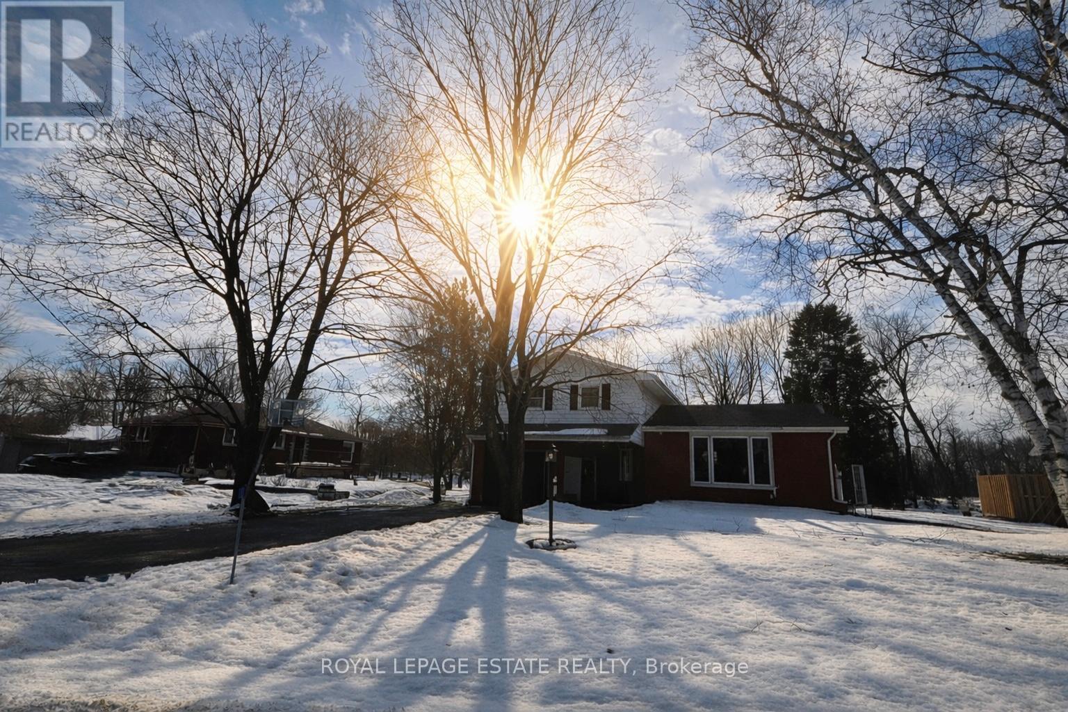 102 Greenfield Park, Belleville, Ontario  K0K 1V0 - Photo 2 - X12876944