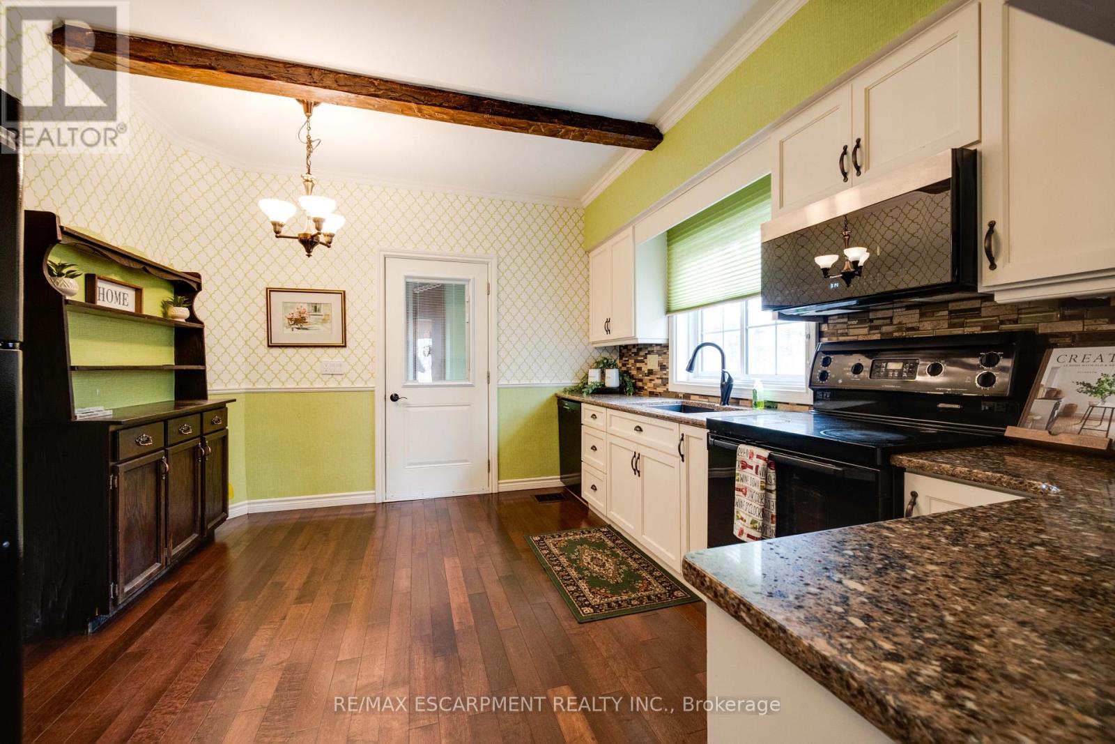 46 Jane Street, Brant, Ontario  N3L 2X9 - Photo 11 - X12905622