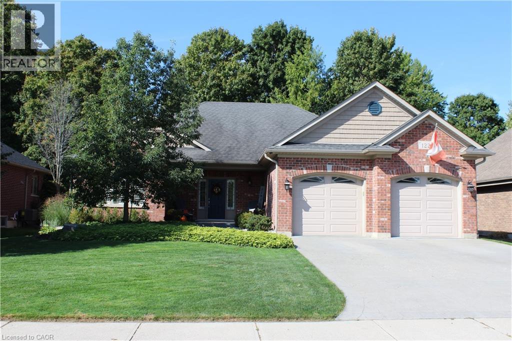 122 Donjon Boulevard, Port Dover, Ontario  N0A 1N7 - Photo 2 - 40810934