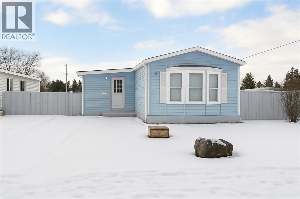 1911 20 Street, Delburne, Alberta