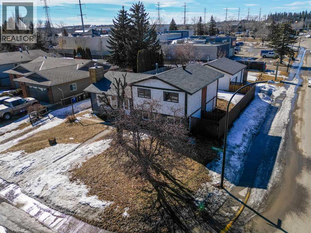 4 Barrett Drive, Red Deer, Alberta  T4R 1J3 - Photo 5 - A2293881