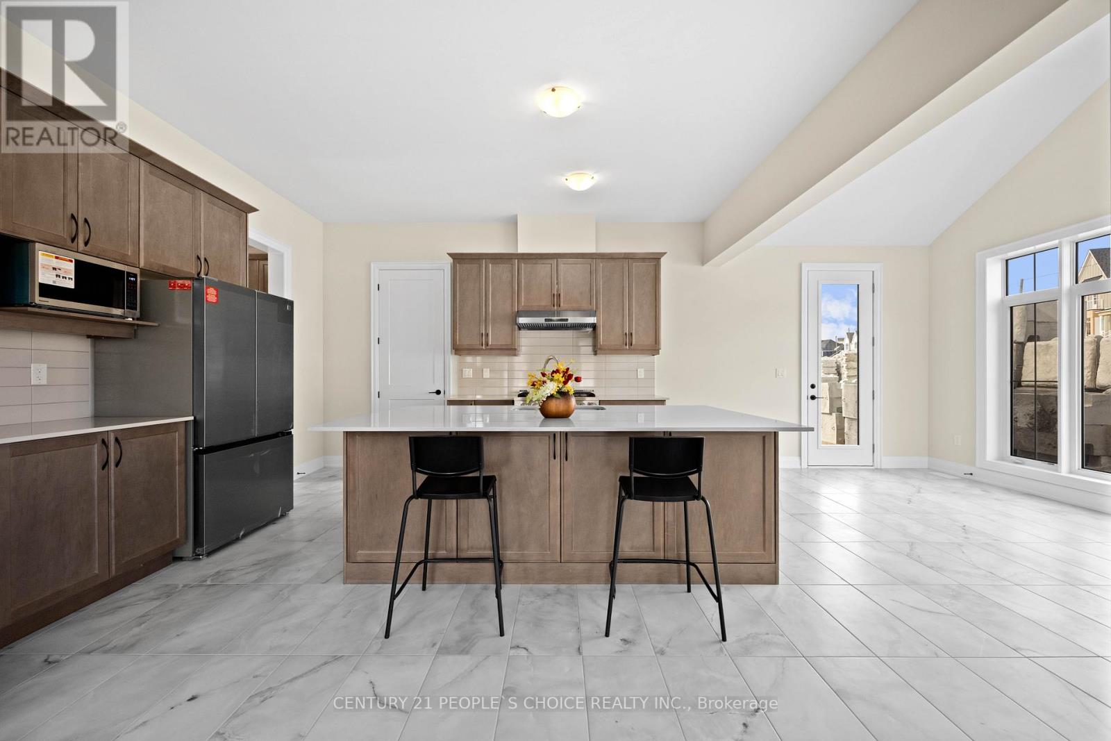 6 Aldwinckle Avenue, Oro-Medonte, Ontario  L0L 2L0 - Photo 15 - S12823134