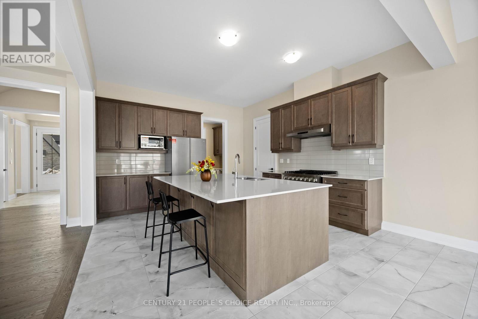 6 Aldwinckle Avenue, Oro-Medonte, Ontario  L0L 2L0 - Photo 17 - S12823134