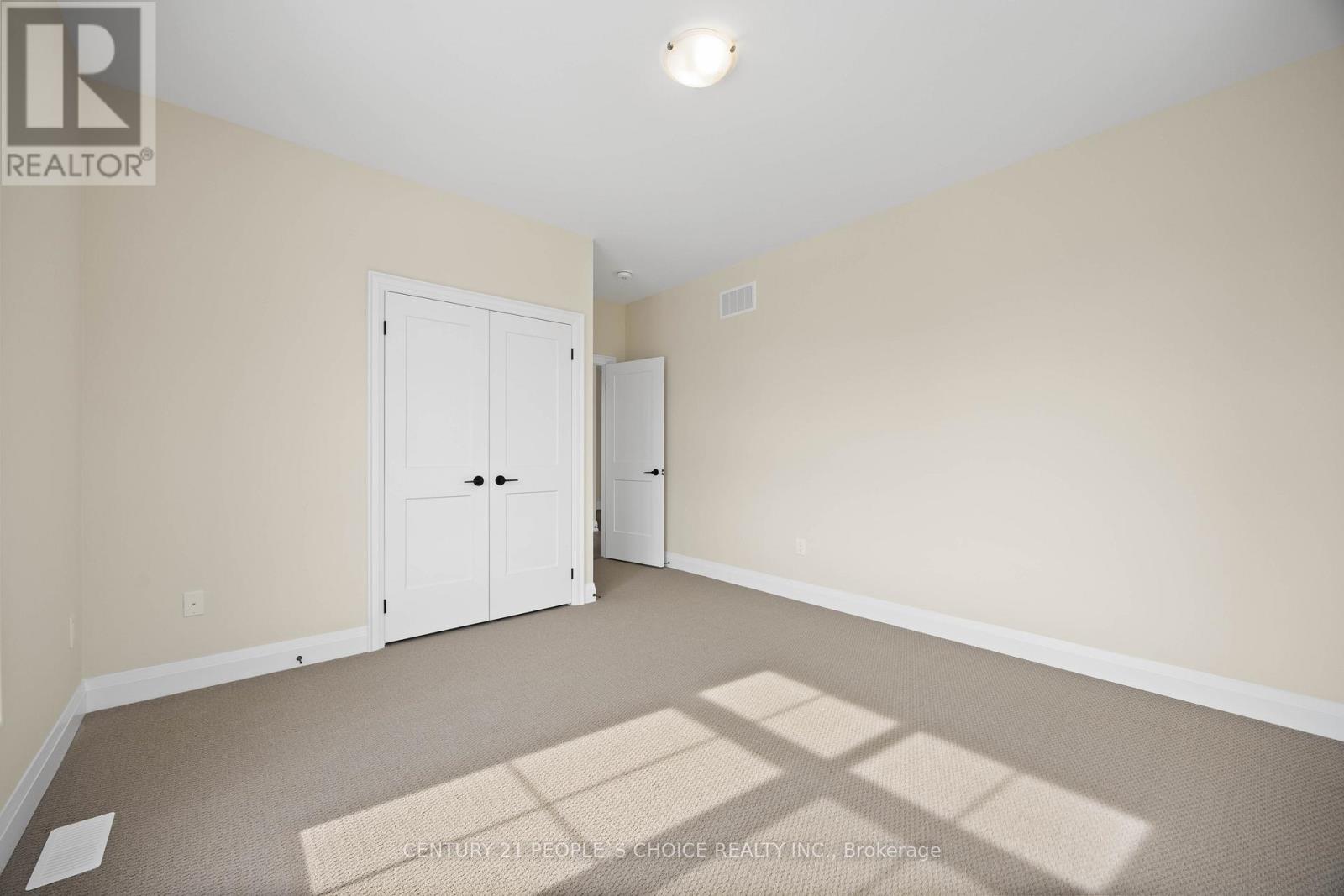 6 Aldwinckle Avenue, Oro-Medonte, Ontario  L0L 2L0 - Photo 39 - S12823134