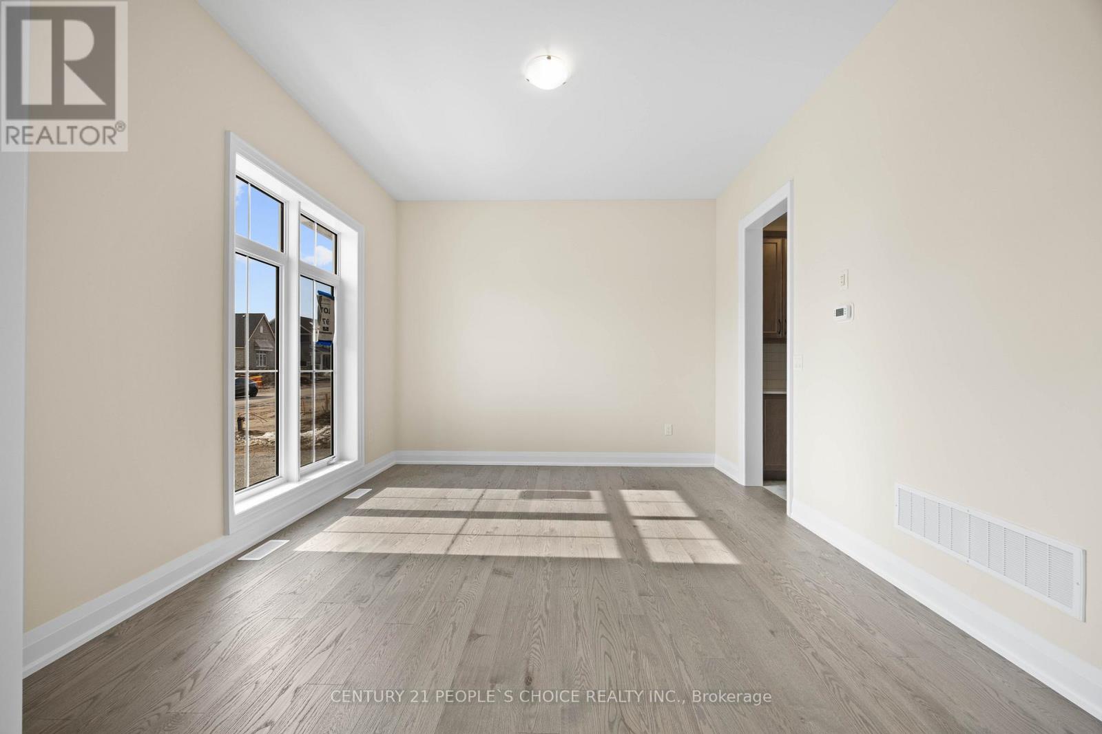 6 Aldwinckle Avenue, Oro-Medonte, Ontario  L0L 2L0 - Photo 7 - S12823134