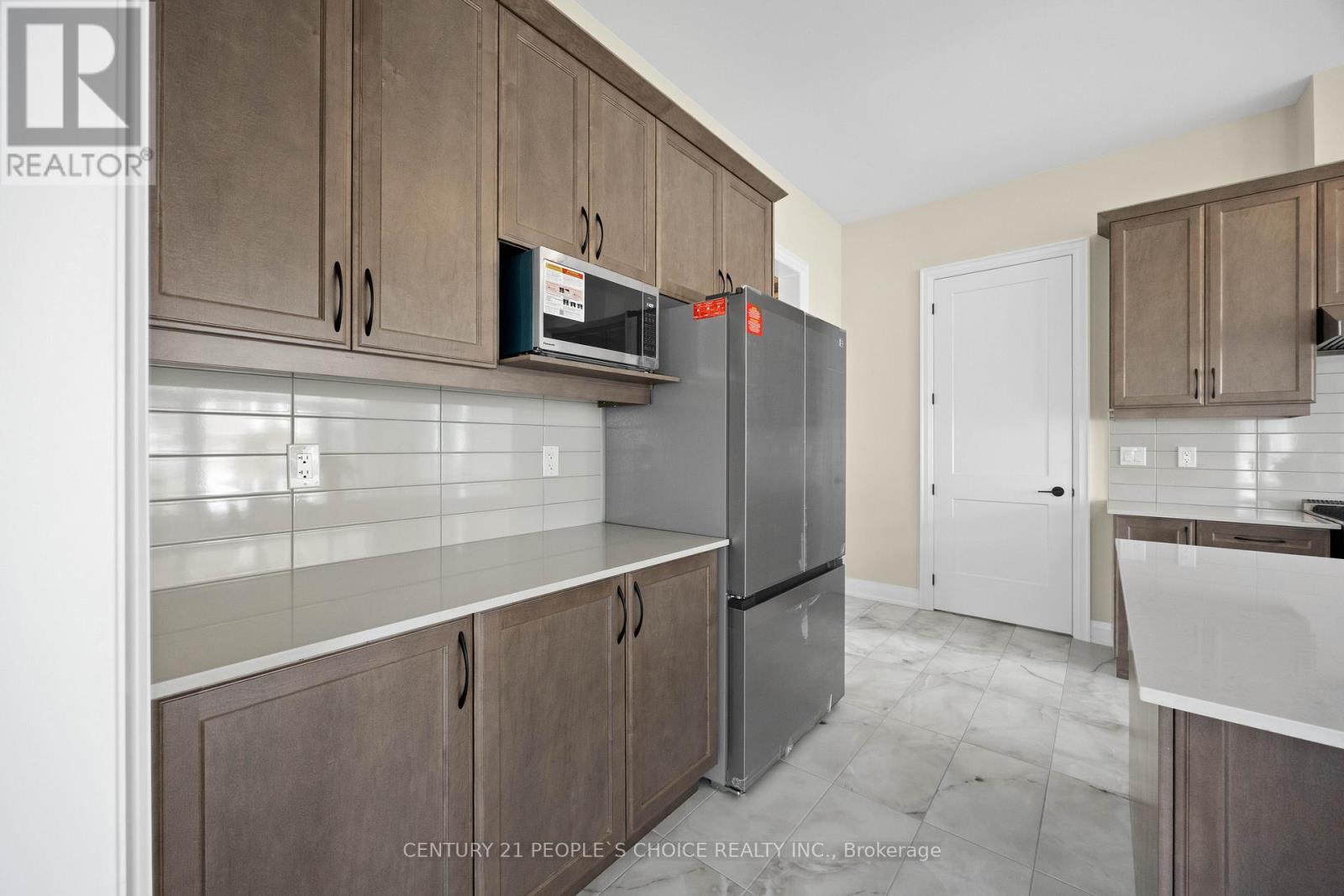 6 Aldwinckle Avenue, Oro-Medonte, Ontario  L0L 2L0 - Photo 19 - S12823166