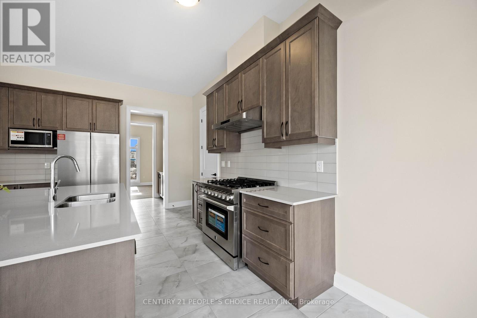 6 Aldwinckle Avenue, Oro-Medonte, Ontario  L0L 2L0 - Photo 17 - S12823166