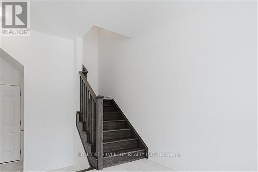 34 Bellasera Way, Caledon, Ontario  L7C 3H1 - Photo 3 - W12905538