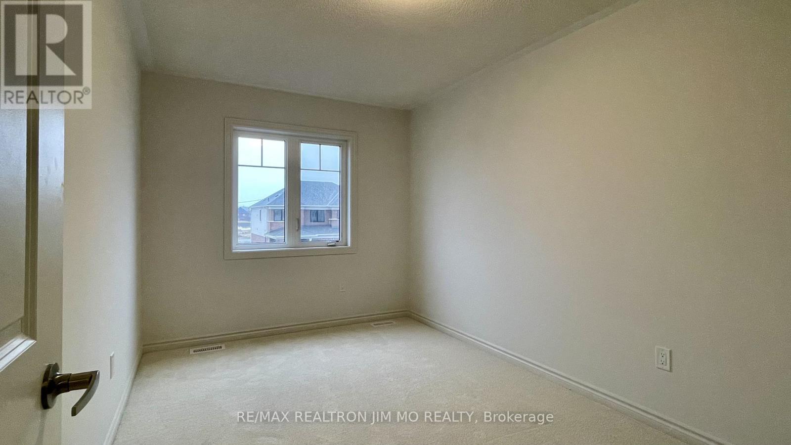 100 Sanderson Drive, Kawartha Lakes, Ontario  K9V 0S8 - Photo 21 - X12898160