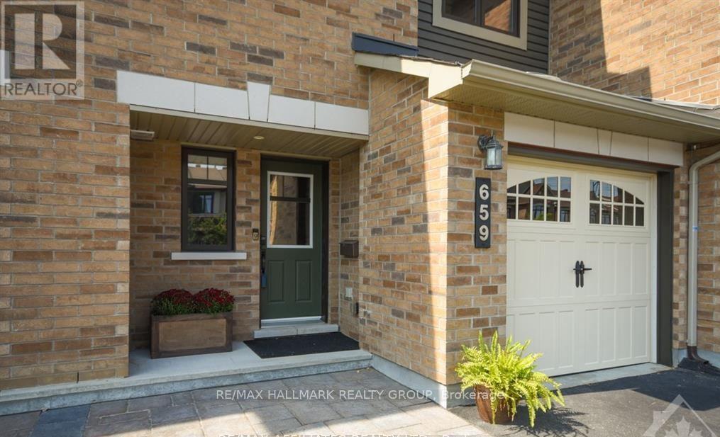 659 Petrichor Crescent, Ottawa, Ontario  K4A 0Y4 - Photo 2 - X12866570