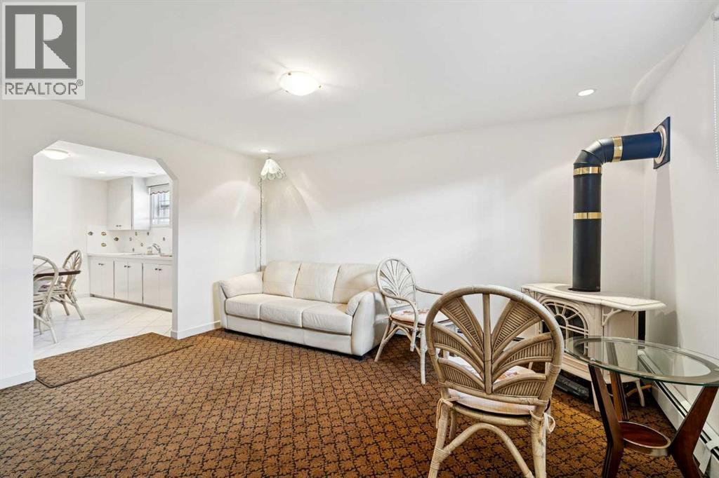 1228 Richland Road NE, Calgary, Alberta  T2E 5M5 - Photo 19 - A2271078