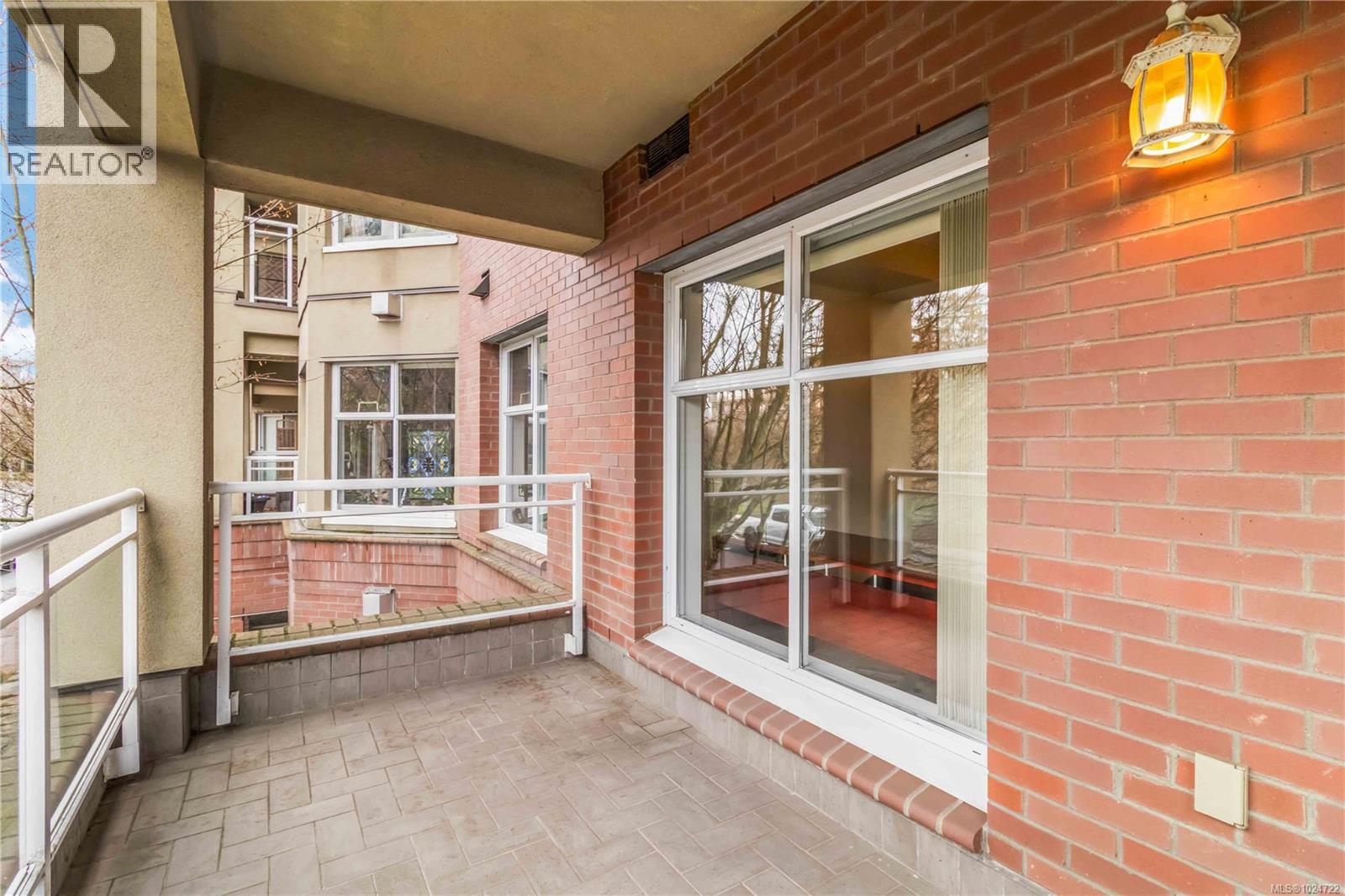 203 165 Kimta Rd, Victoria, British Columbia  V9A 7P1 - Photo 25 - 1024722