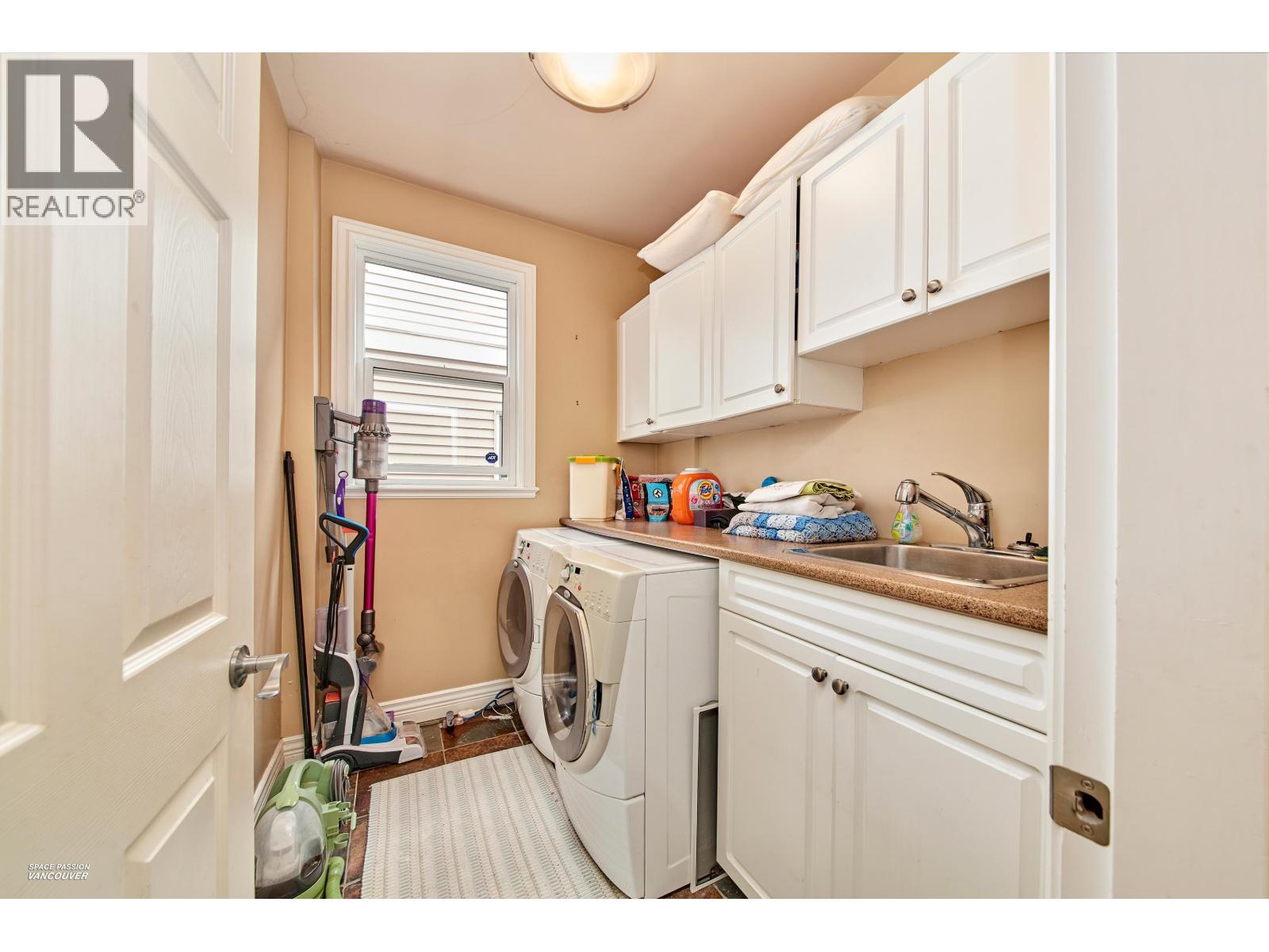 440 Hycroft Street, Port Moody, British Columbia  V3H 5M7 - Photo 9 - R3099927