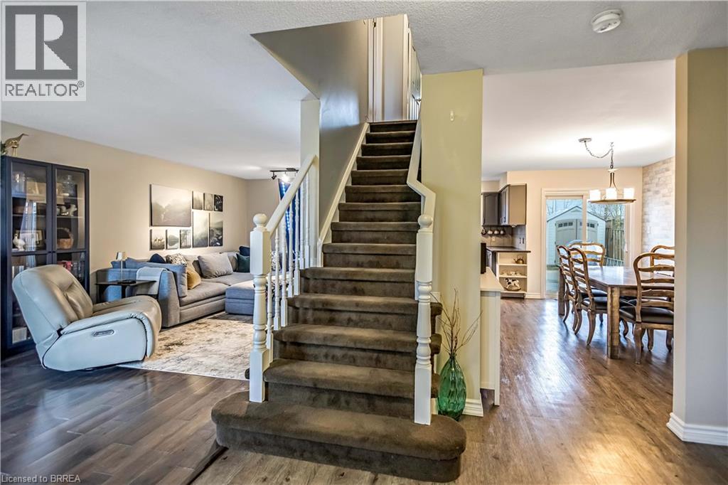 17 Burnside Street, Caledonia, Ontario  N3W 2K4 - Photo 3 - 40810920