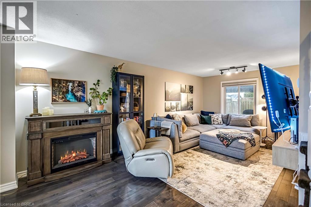 17 Burnside Street, Caledonia, Ontario  N3W 2K4 - Photo 4 - 40810920