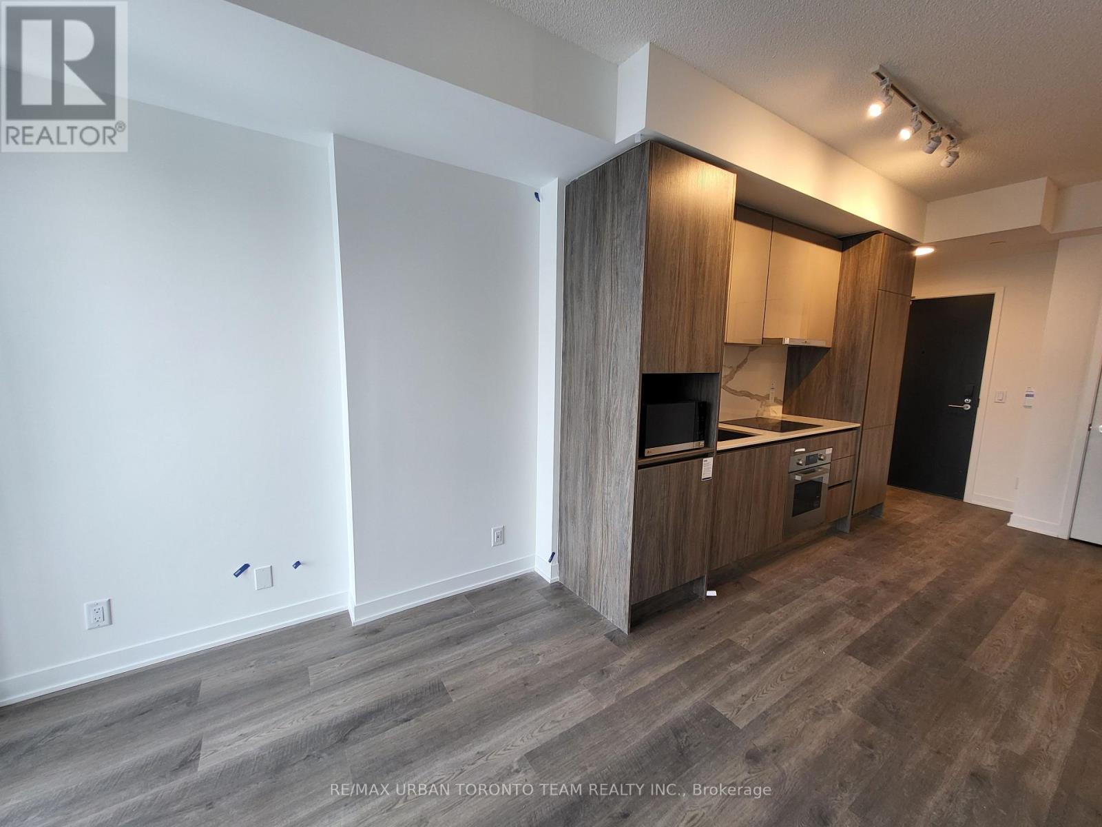 3305 - 180 Front Street E, Toronto, Ontario  M5A 0K9 - Photo 11 - C12905664
