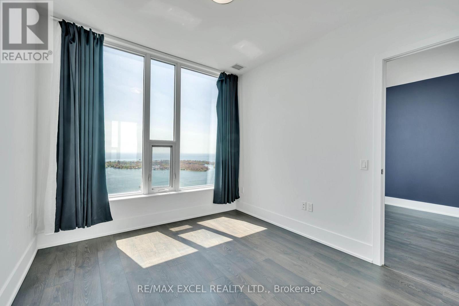 5009 - 10 York Street, Toronto, Ontario  M5J 0E1 - Photo 16 - C12905674