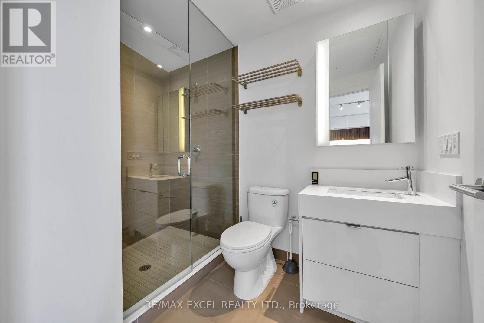 5009 - 10 York Street, Toronto, Ontario  M5J 0E1 - Photo 18 - C12905674