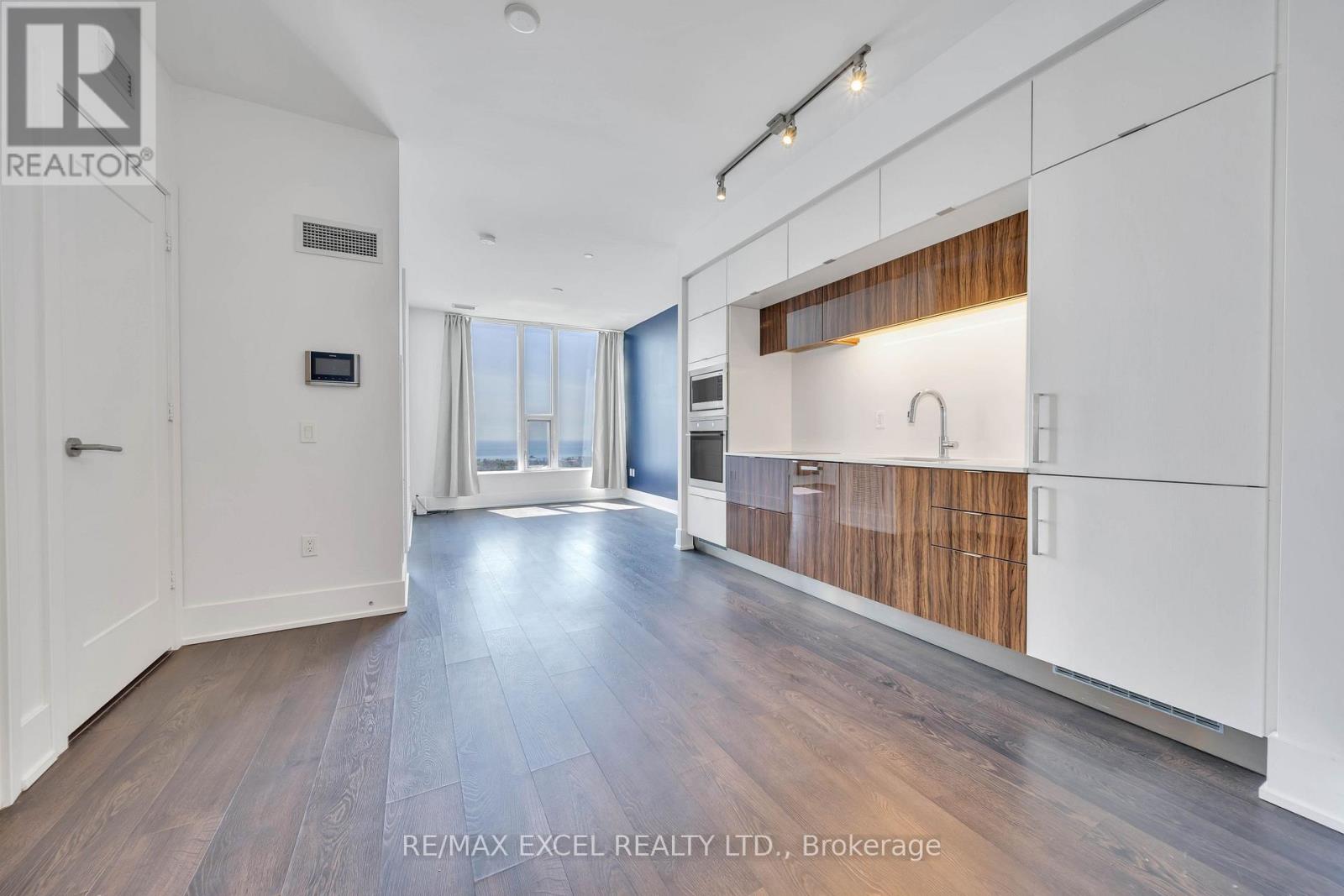 5009 - 10 York Street, Toronto, Ontario  M5J 0E1 - Photo 8 - C12905674