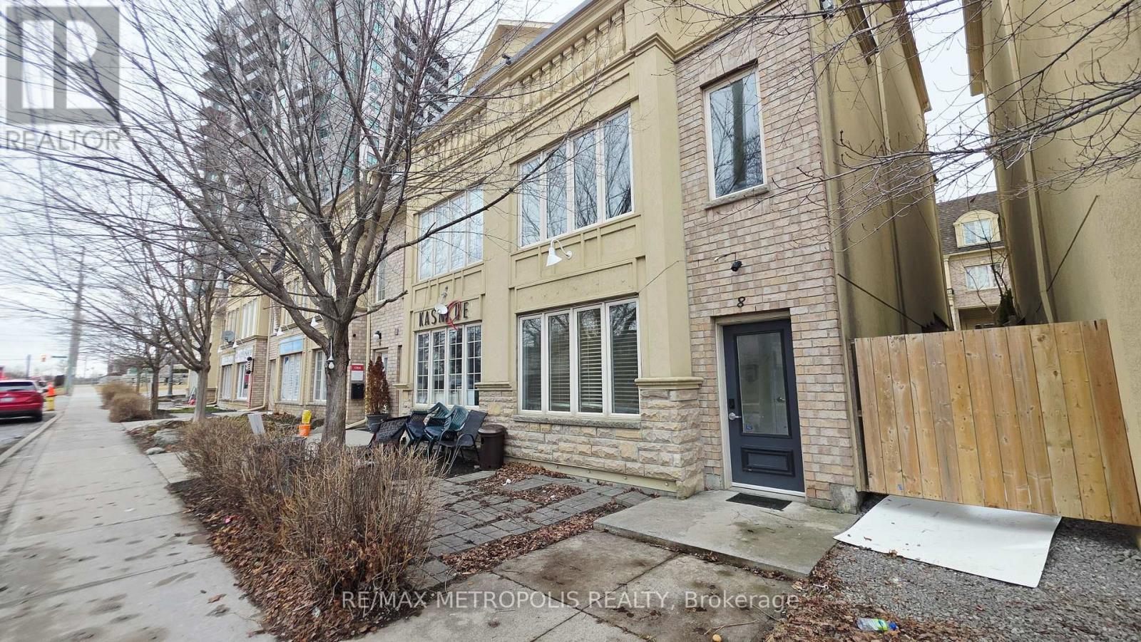 8 - 1250 St. Martins Drive E, Pickering, Ontario  L1W 0A2 - Photo 9 - E12905656