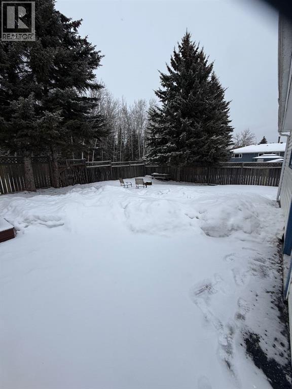 150 Hilltop Crescent, Fort Mcmurray, Alberta  T9H 3V4 - Photo 5 - A2280559