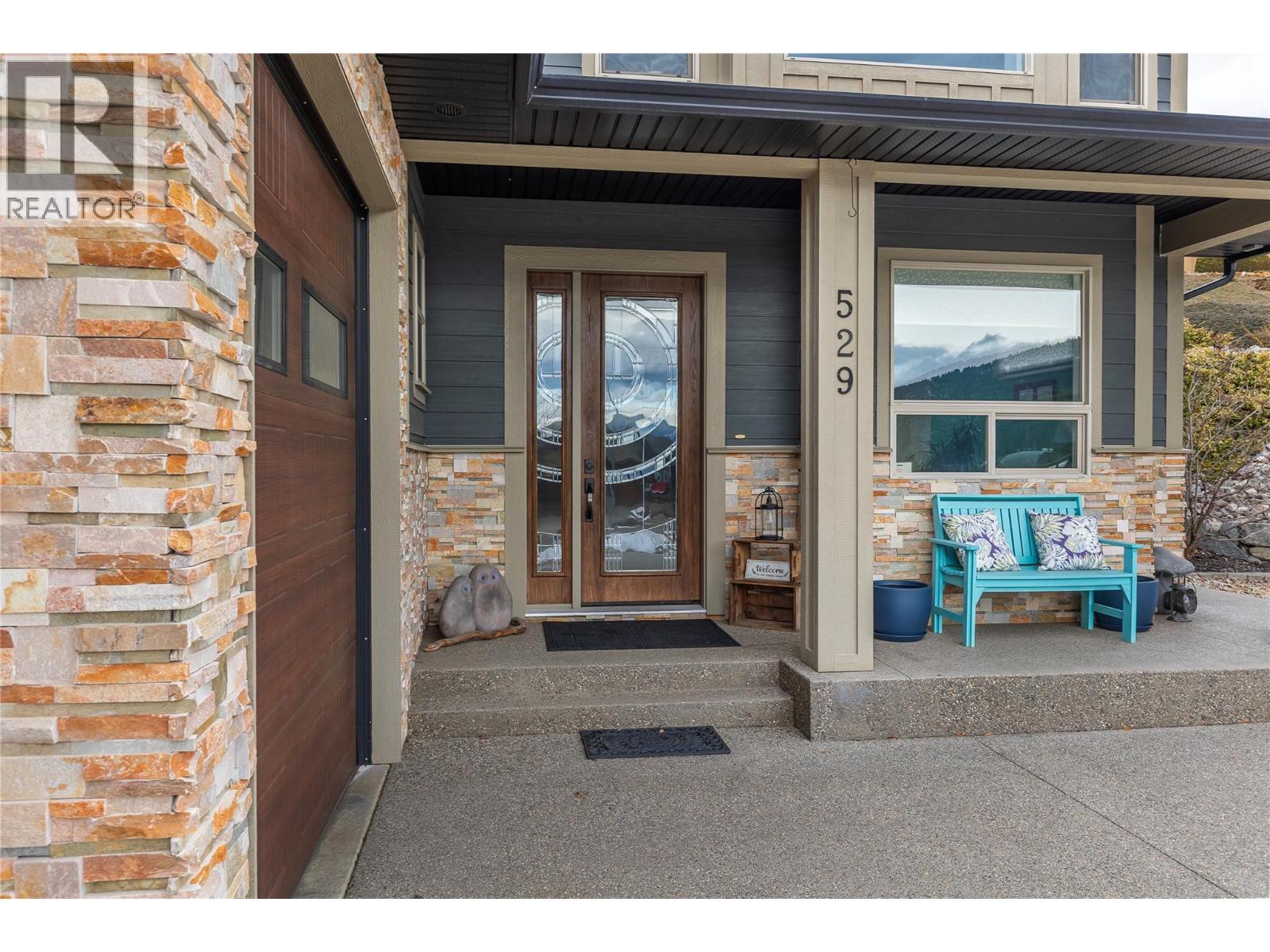 529 Whitecourt Place, Vernon, British Columbia  V1B 4B1 - Photo 3 - 10379337