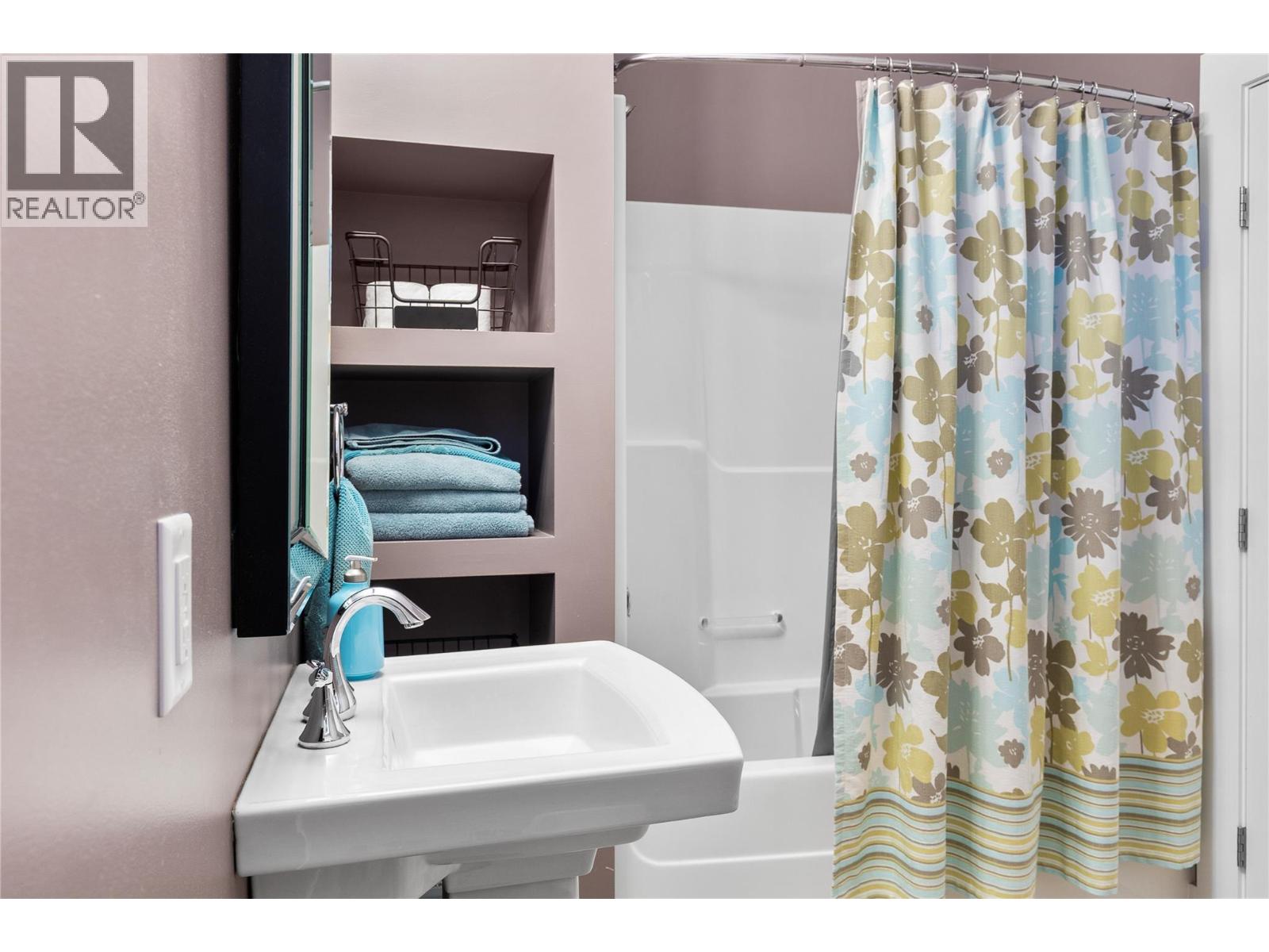 529 Whitecourt Place, Vernon, British Columbia  V1B 4B1 - Photo 66 - 10379337