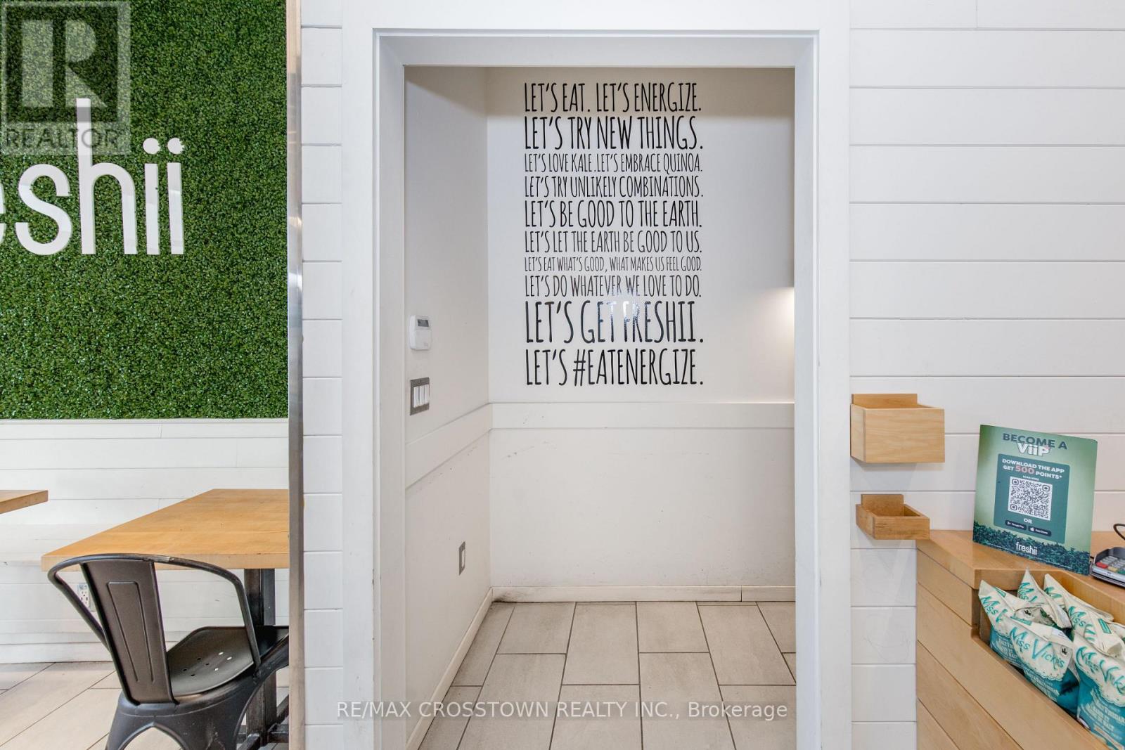 1484 Innisfil Beach Road, Innisfil, Ontario  L9S 0N1 - Photo 16 - N12905640