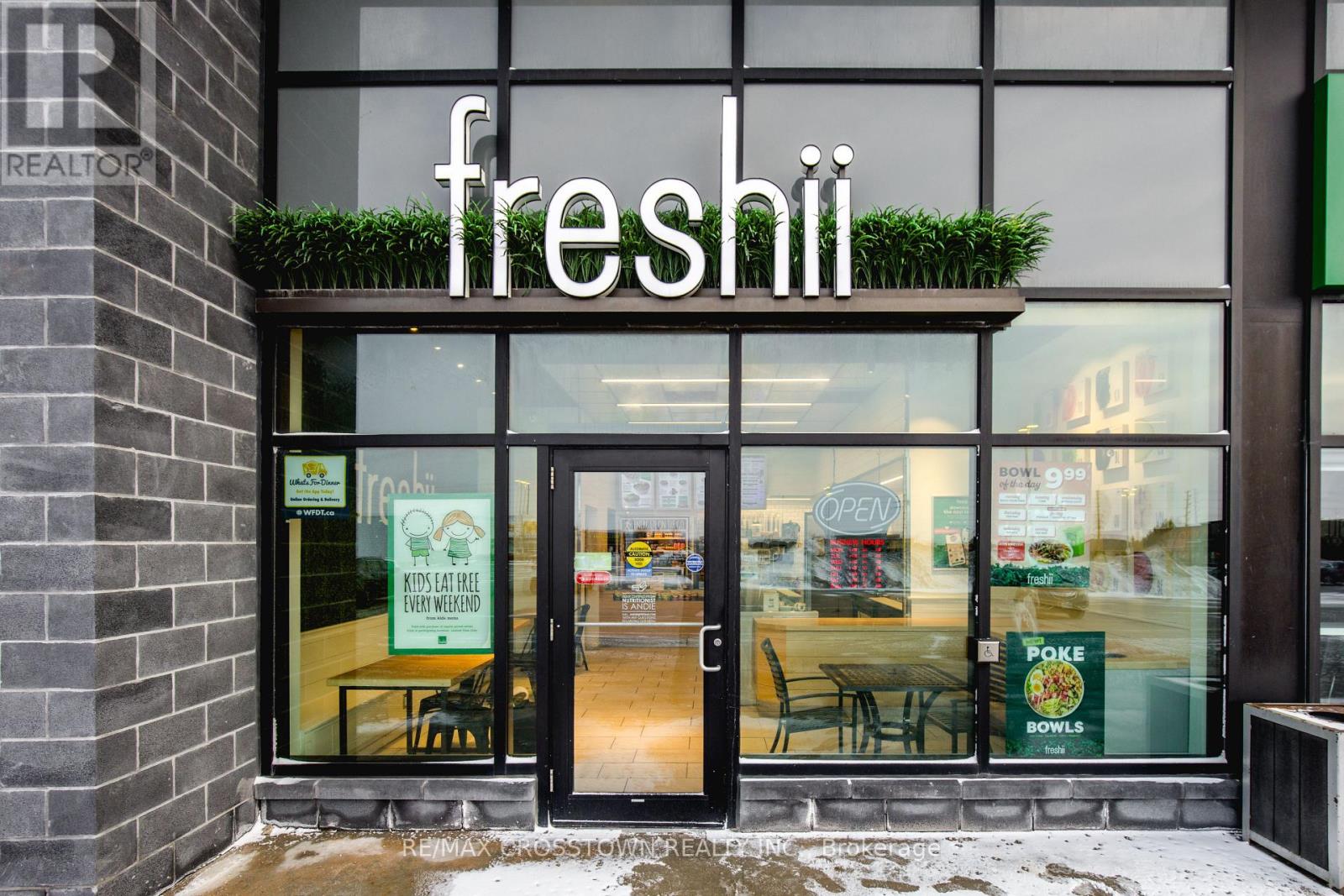 1484 Innisfil Beach Road, Innisfil, Ontario  L9S 0N1 - Photo 2 - N12905640