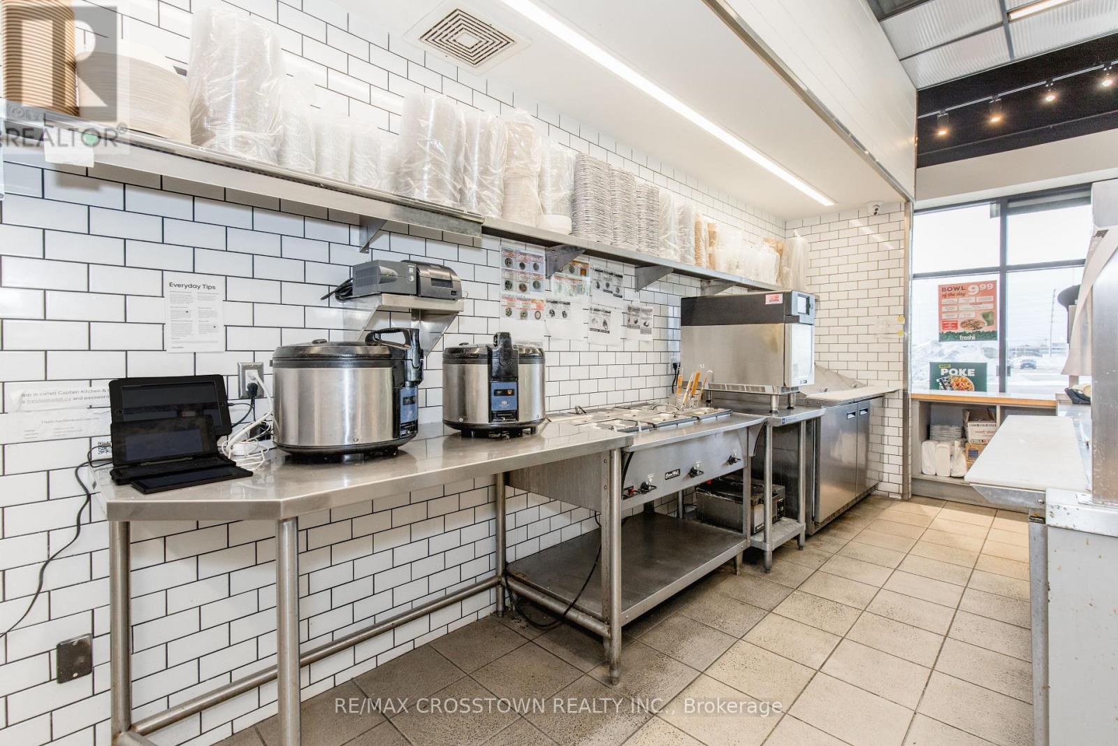 1484 Innisfil Beach Road, Innisfil, Ontario  L9S 0N1 - Photo 24 - N12905640