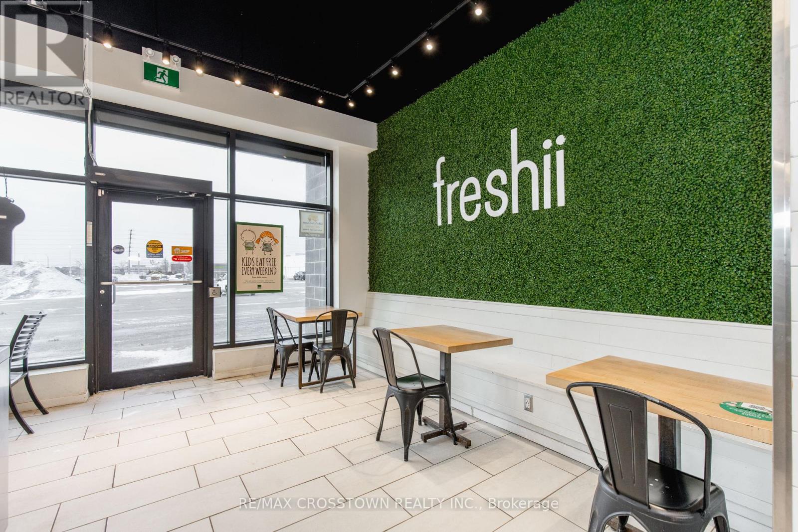 1484 Innisfil Beach Road, Innisfil, Ontario  L9S 0N1 - Photo 8 - N12905640