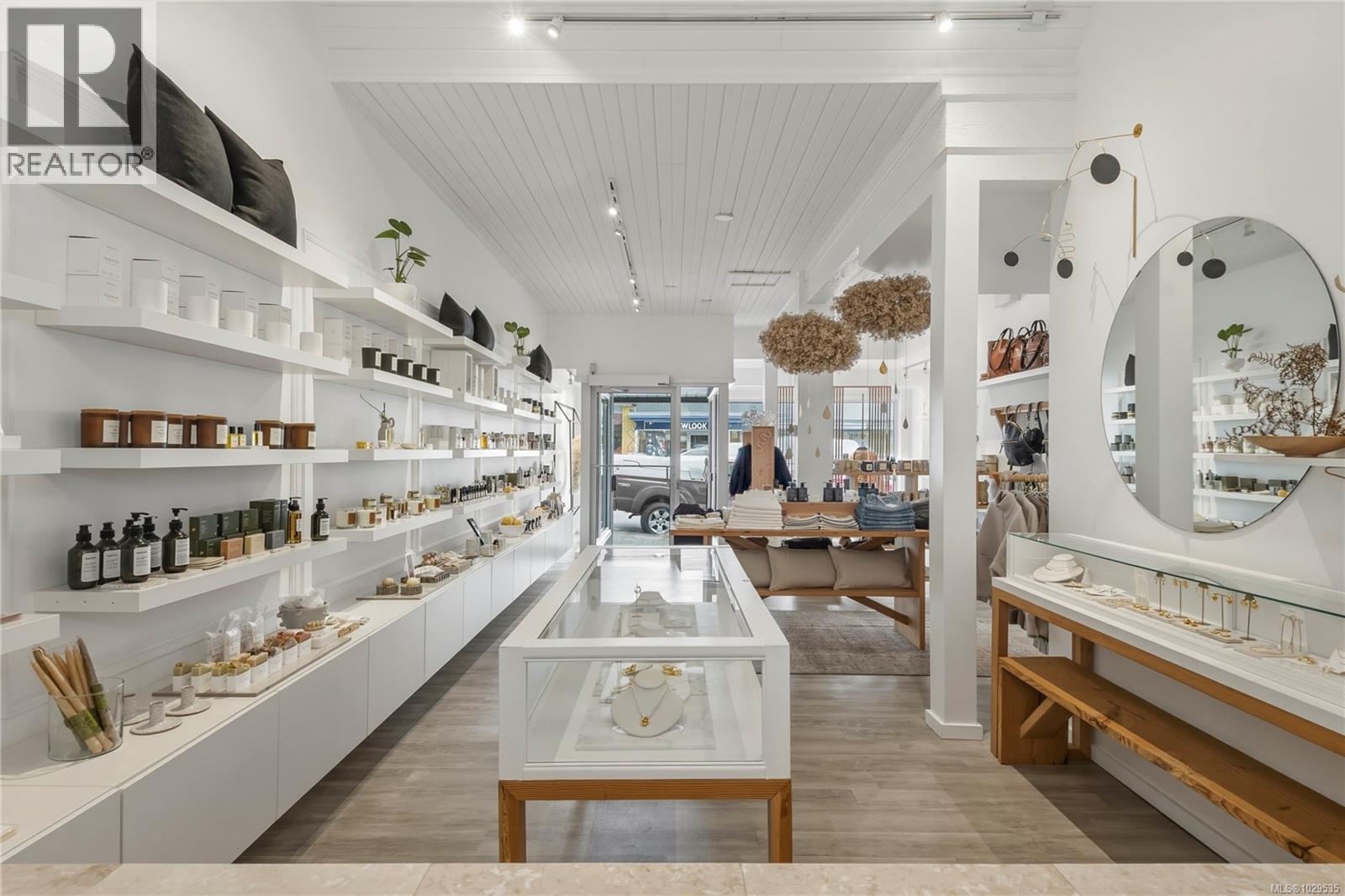 338 5th St, Courtenay, British Columbia  V9N 1K1 - Photo 11 - 1029535