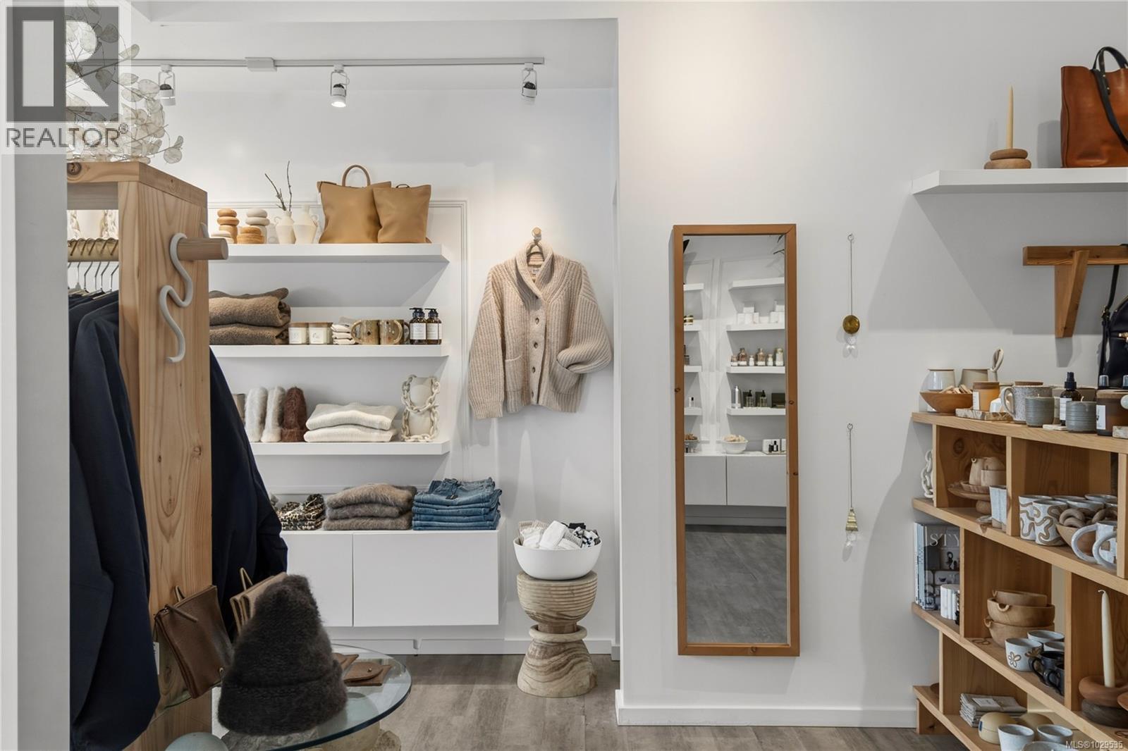 338 5th St, Courtenay, British Columbia  V9N 1K1 - Photo 7 - 1029535