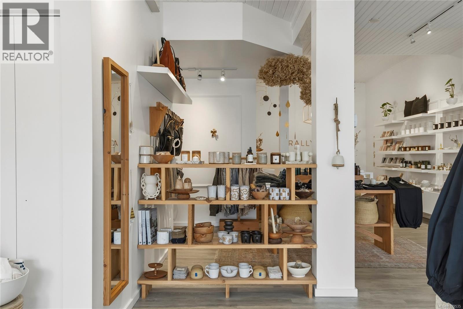 338 5th St, Courtenay, British Columbia  V9N 1K1 - Photo 8 - 1029535