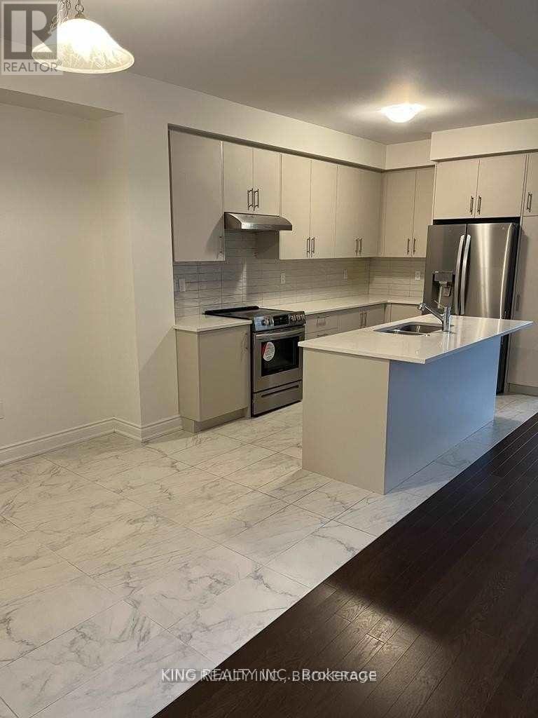 6 Fordham Rd N, Brampton, Ontario  L6Y 6K2 - Photo 2 - W12905648