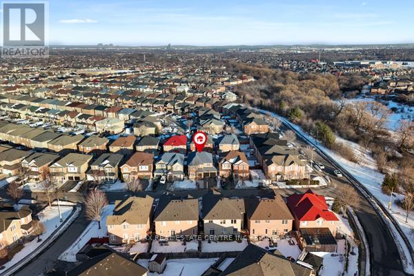 51 Good Hope Road, Brampton, Ontario  L6R 3L4 - Photo 4 - W12905658