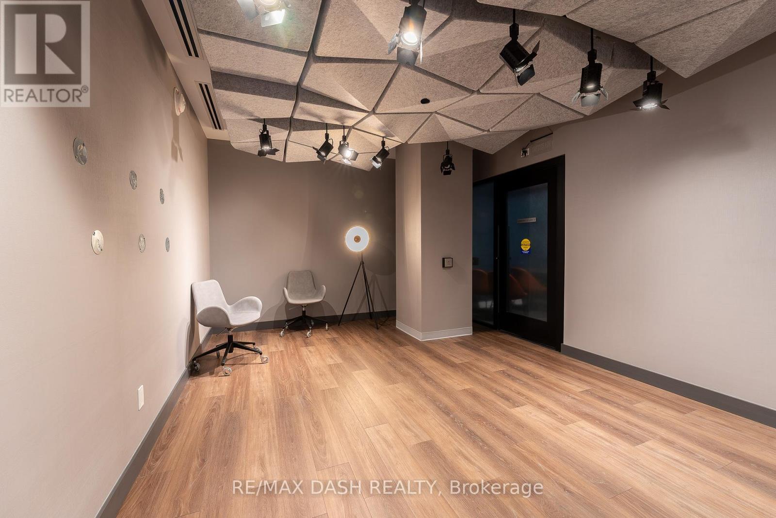 1008 - 1037 The Queensway Avenue, Toronto, Ontario  M8Z 0H5 - Photo 19 - W12905700