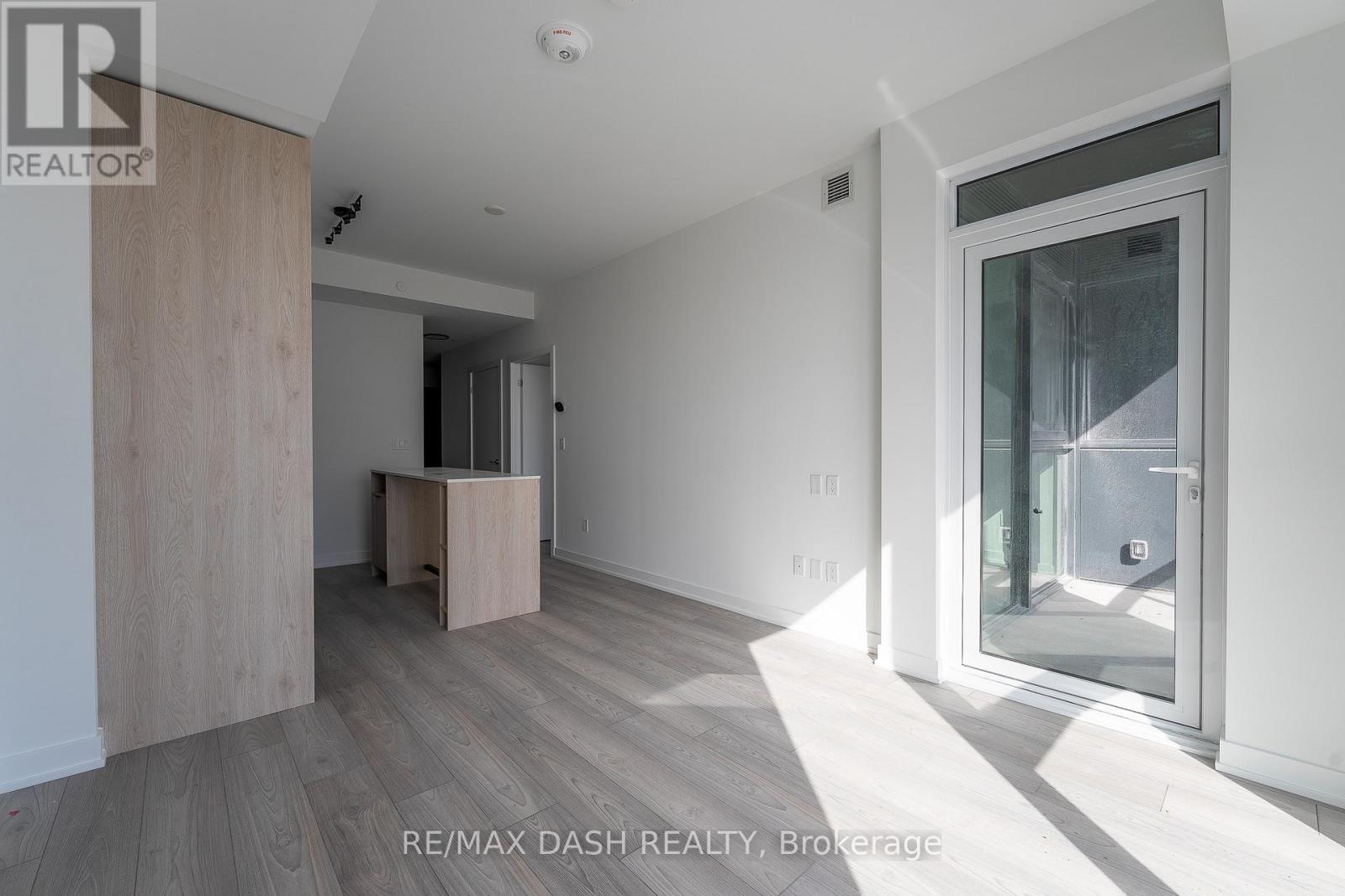 1606 - 1007 The Queensway Avenue, Toronto, Ontario  M8Z 0H4 - Photo 11 - W12905702