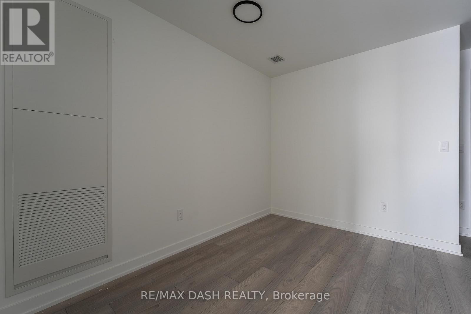 1606 - 1007 The Queensway Avenue, Toronto, Ontario  M8Z 0H4 - Photo 9 - W12905702