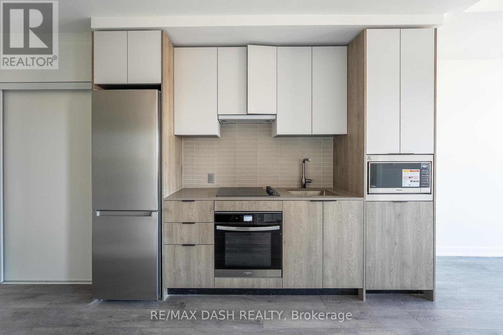 607 - 1007 THE QUEENSWAY AVENUE, Toronto, Ontario