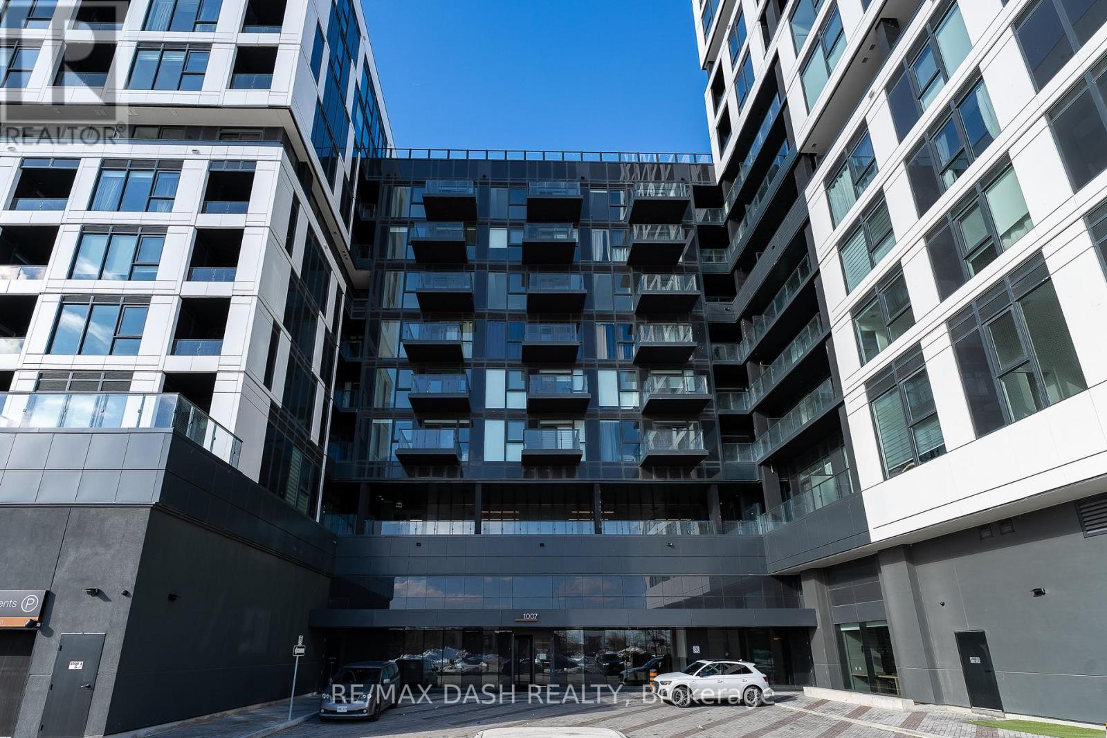 607 - 1007 The Queensway Avenue, Toronto, Ontario  M8Z 0H4 - Photo 2 - W12905704