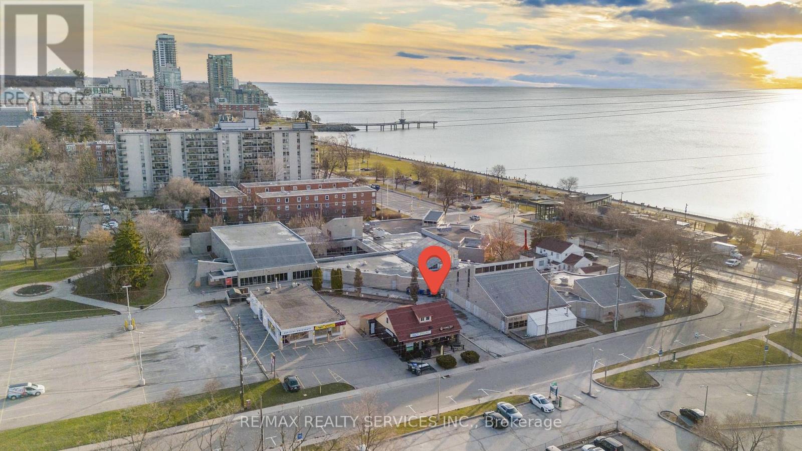 431 Brock Avenue, Burlington, Ontario  L7S 1M8 - Photo 4 - W12905706