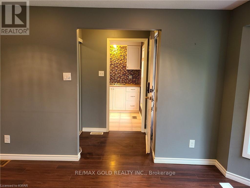 75 Pepperwood Crescent, Kitchener, Ontario  N2A 2R4 - Photo 6 - X12905666